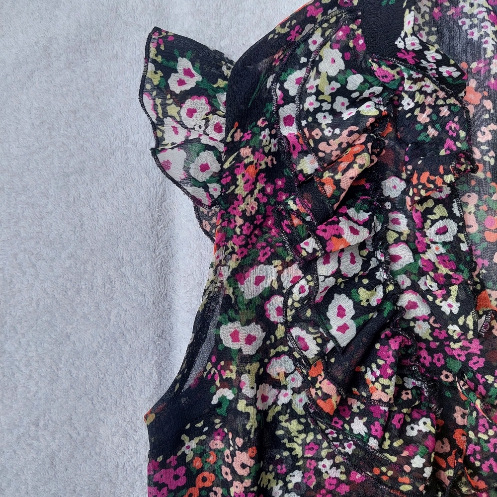 Floral Ruffle Blouse - Picture 4 of 7
